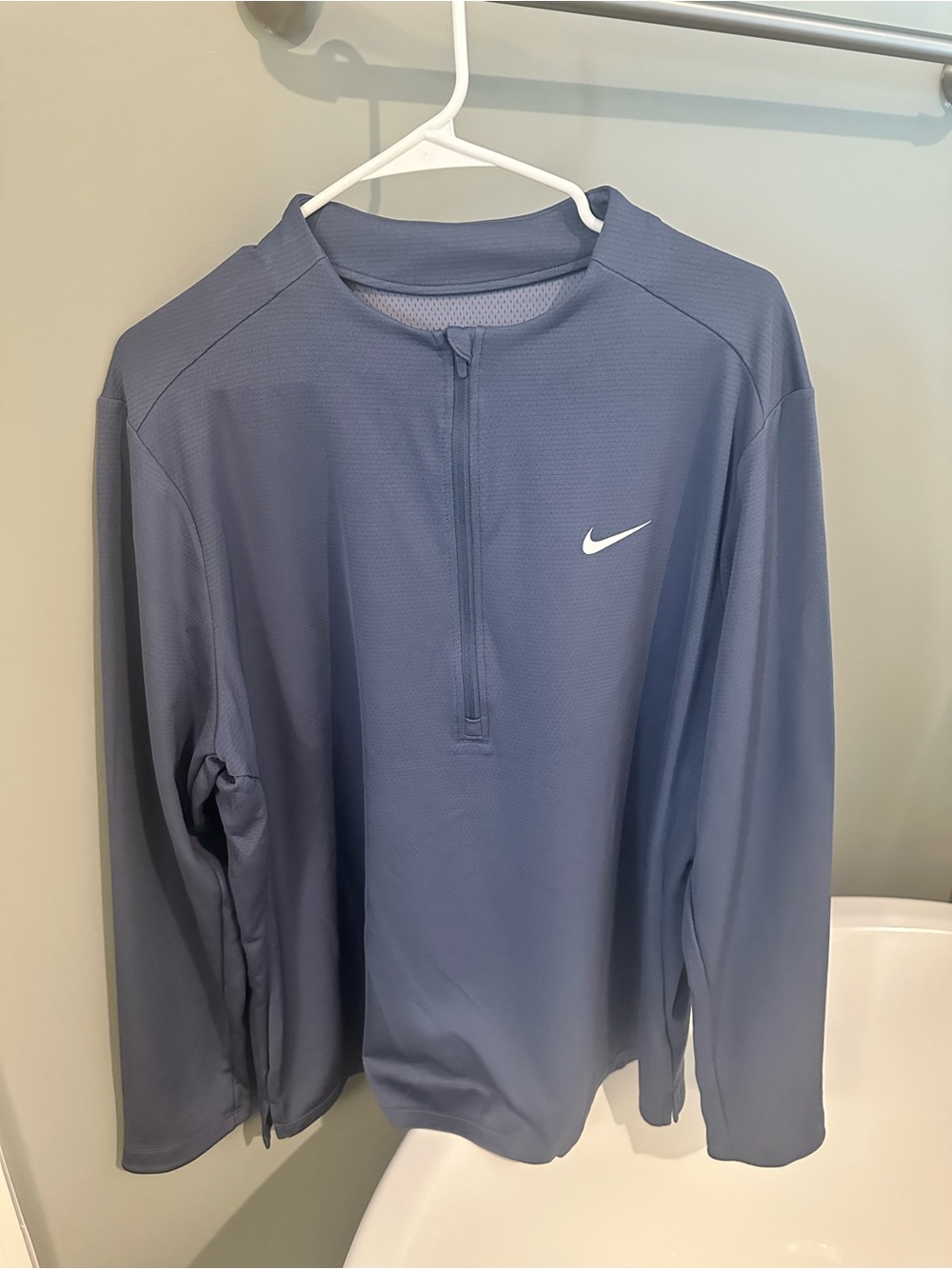 Nike Women’s Long-Sleeve Half-Zip Jacket in Lavender/Gray